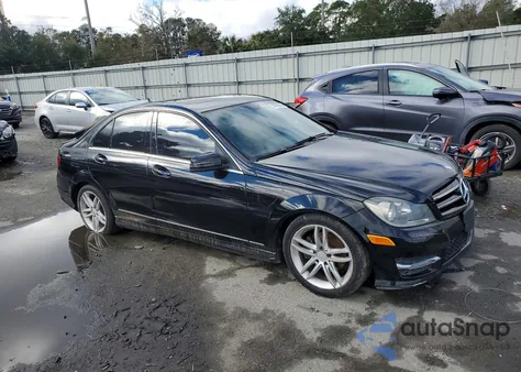 2014 Mercedes-Benz C 250 from USA, damaged, VIN WDDGF4HB8ER311209